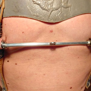 Lederhosenträger mit Dornen
