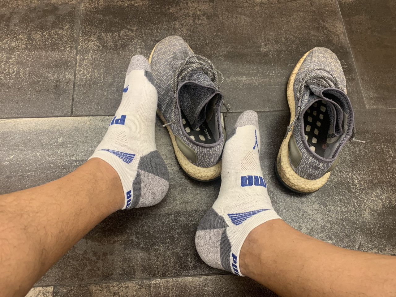 Feet, socks, sneakers
