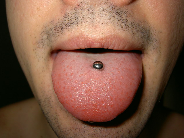 tongue piercing 14GA/1.6mm 2004