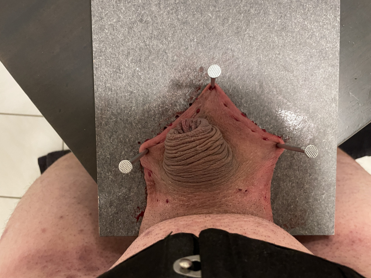 Needle-free scrotum